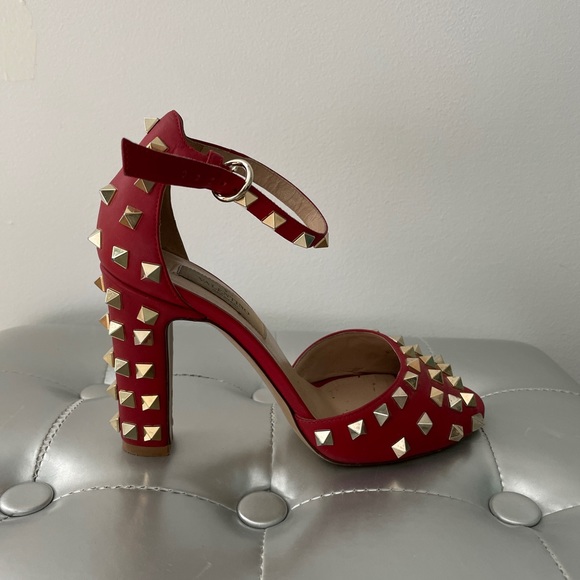 COPY - Valentino Rock Stud Block Heel Sandals - Picture 2 of 4